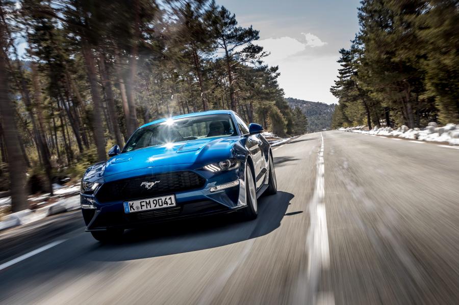  Ford Mustang EcoBoost Fastback 2017 года  (EU) (фото 12 из 16)